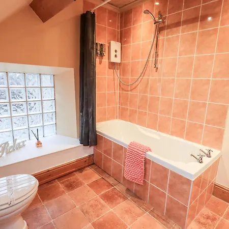 Holiday home Granary Nook